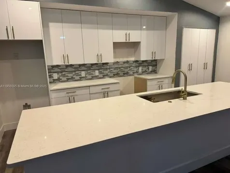 482 NW Marion Avenue Port St. Lucie FL 34983