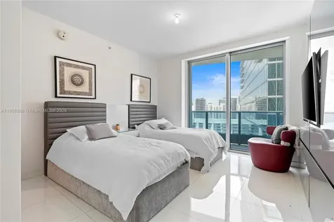 Miami FL 33131