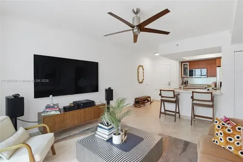 110 Washington Avenue Miami Beach FL 33139