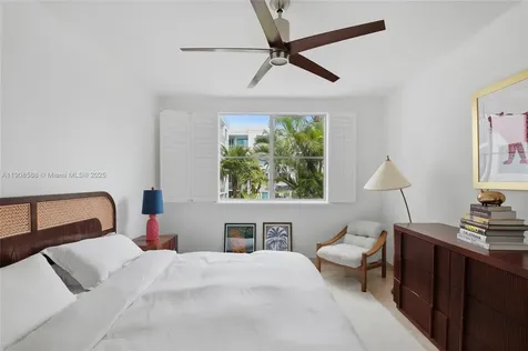 110 Washington Avenue Miami Beach FL 33139