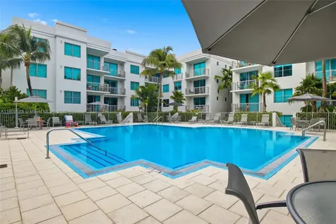 110 Washington Avenue Miami Beach FL 33139