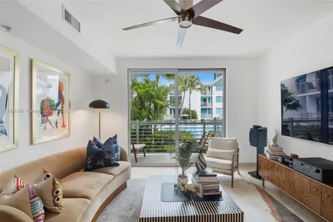 110 Washington Avenue Miami Beach FL 33139