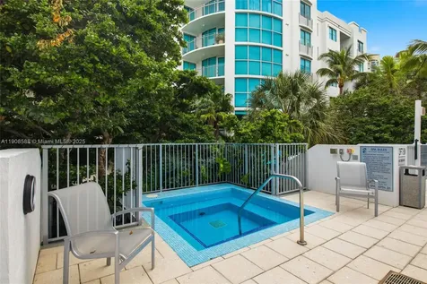 110 Washington Avenue Miami Beach FL 33139