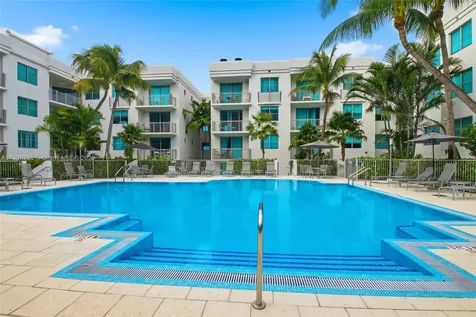 110 Washington Avenue Miami Beach FL 33139