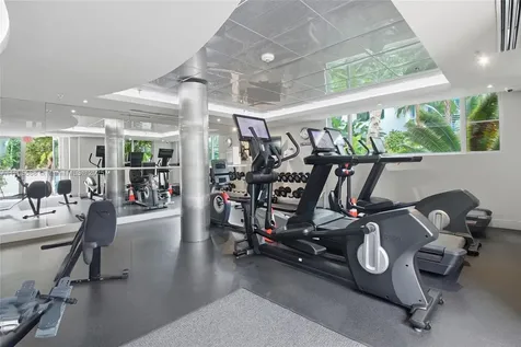 110 Washington Avenue Miami Beach FL 33139