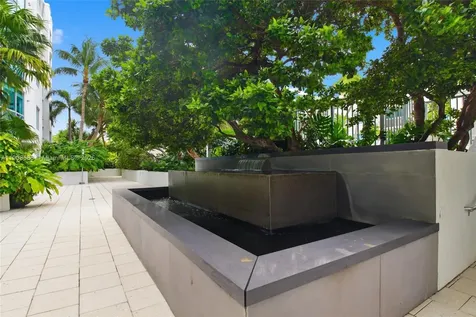 110 Washington Avenue Miami Beach FL 33139