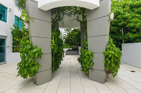 110 Washington Avenue Miami Beach FL 33139