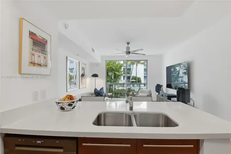 110 Washington Avenue Miami Beach FL 33139