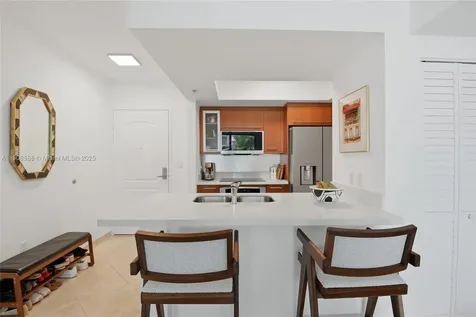 110 Washington Avenue Miami Beach FL 33139