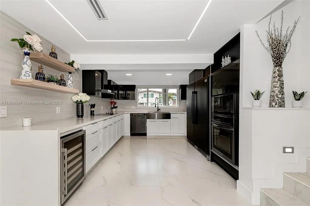 2436 Okeechobee Lane Fort Lauderdale FL 33317