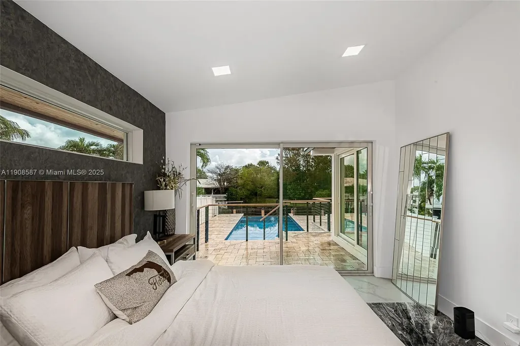 2436 Okeechobee Lane Fort Lauderdale FL 33317