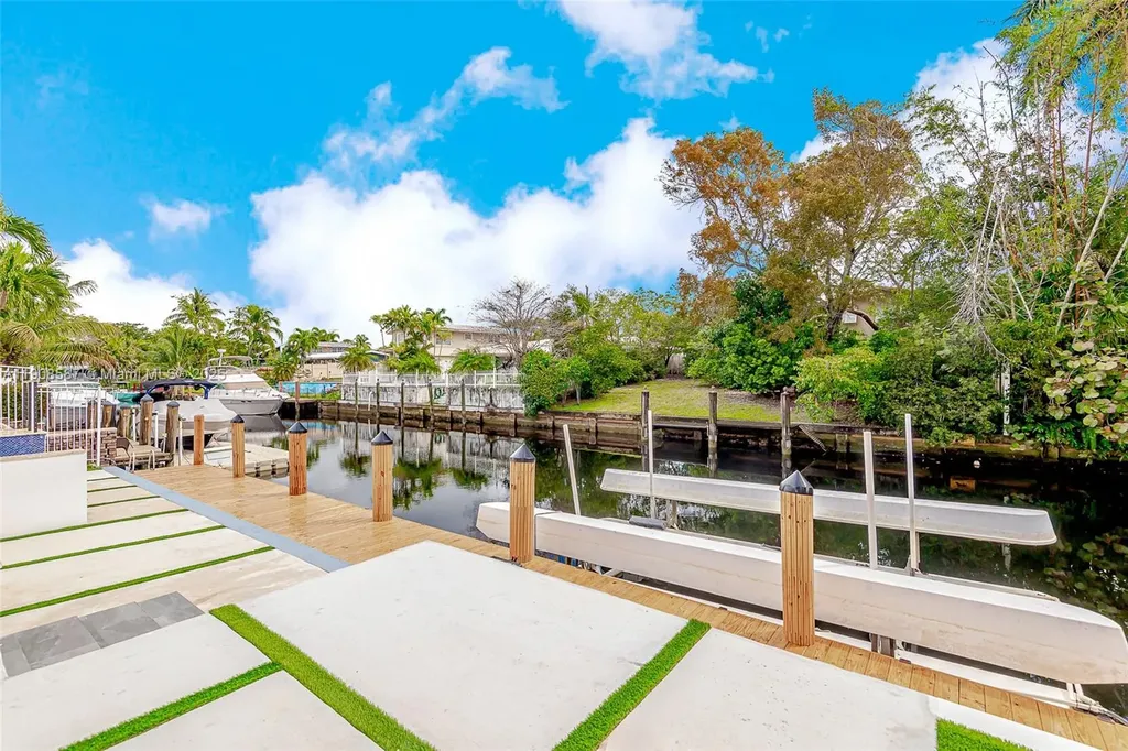 2436 Okeechobee Lane Fort Lauderdale FL 33317