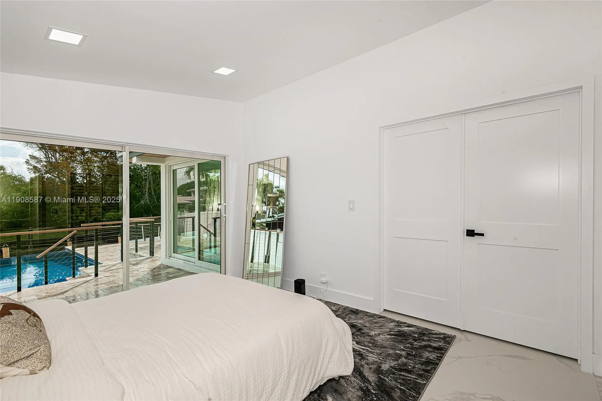 2436 Okeechobee Lane Fort Lauderdale FL 33317