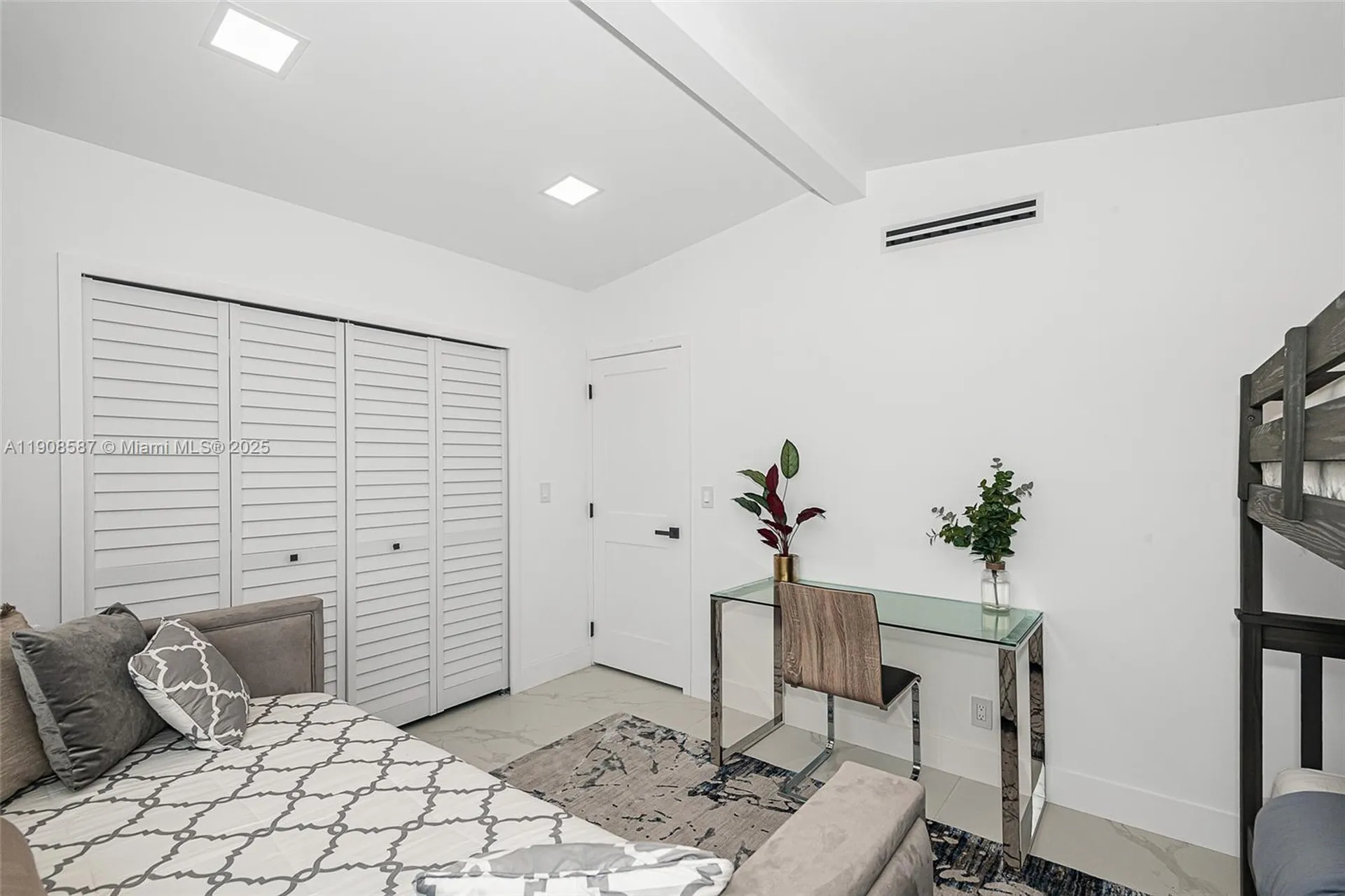 2436 Okeechobee Lane Fort Lauderdale FL 33317