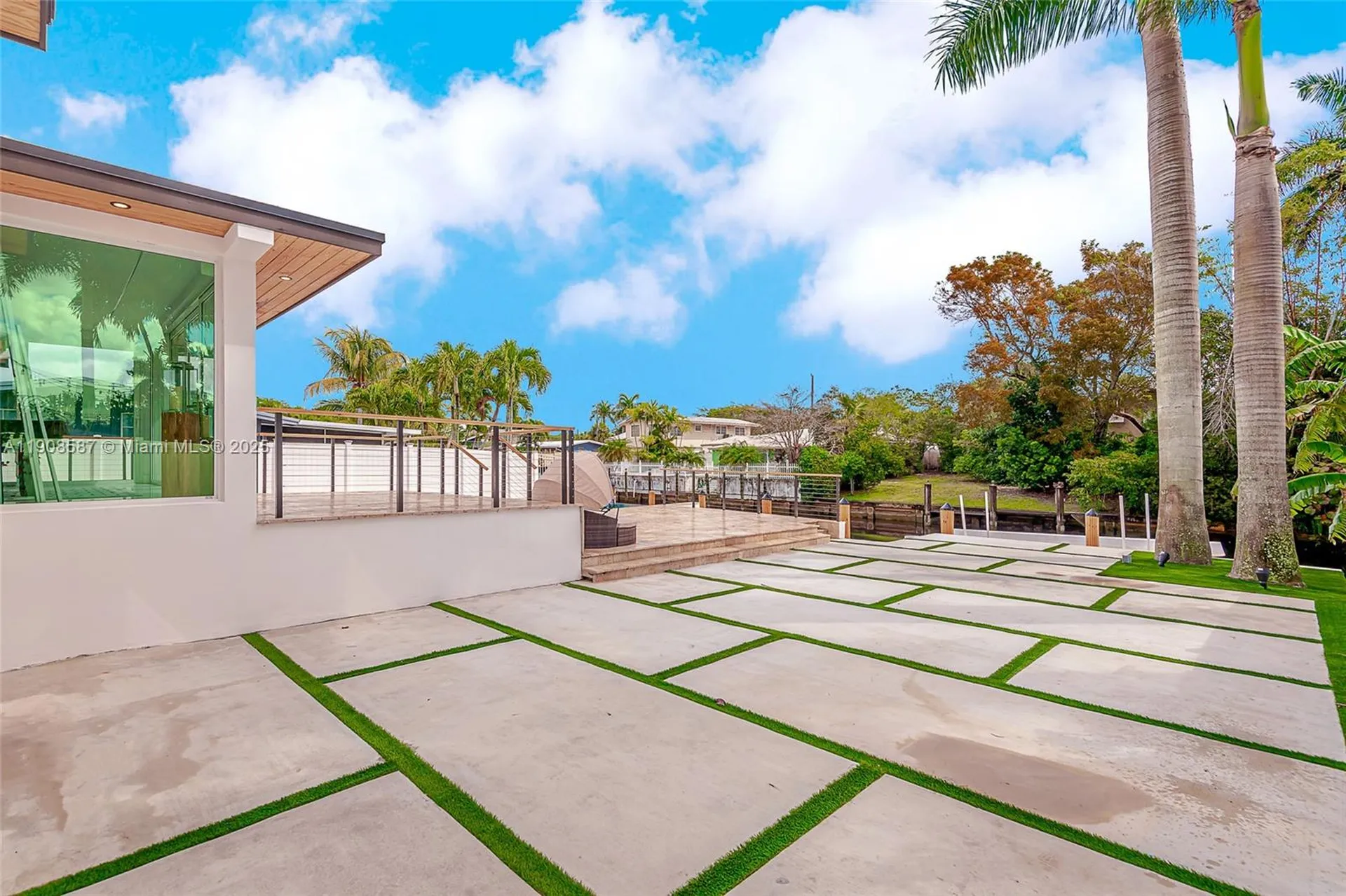 2436 Okeechobee Lane Fort Lauderdale FL 33317