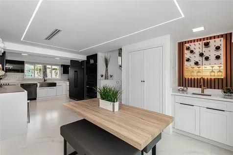 2436 Okeechobee Lane Fort Lauderdale FL 33317