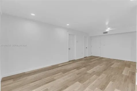 4709 NW 7th Street Miami FL 33126