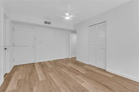 4709 NW 7th Street Miami FL 33126