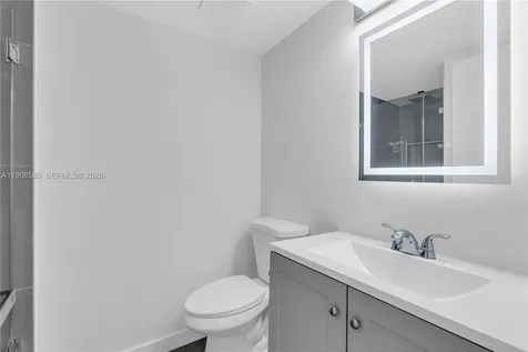 4709 NW 7th Street Miami FL 33126
