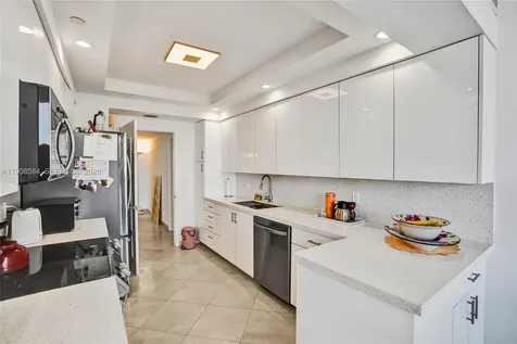 2000 Island Boulevard Aventura FL 33160