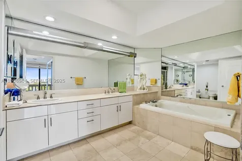 2000 Island Boulevard Aventura FL 33160