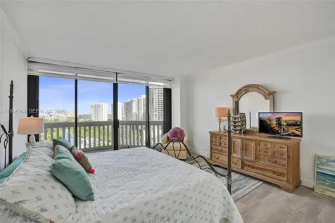 2000 Island Boulevard Aventura FL 33160