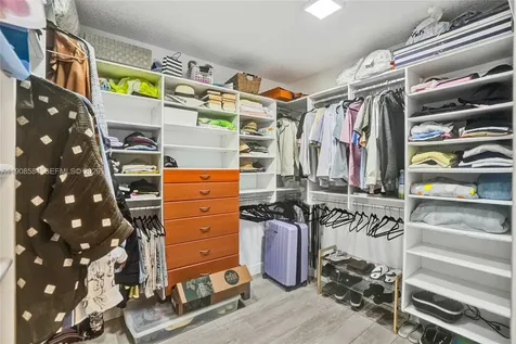 2000 Island Boulevard Aventura FL 33160