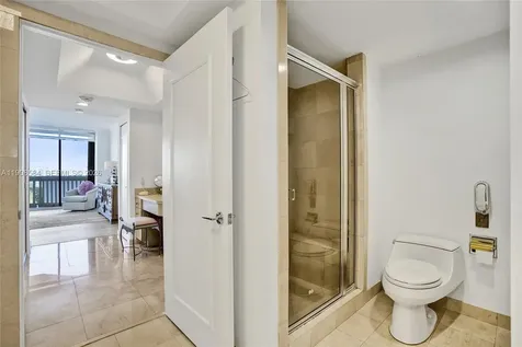2000 Island Boulevard Aventura FL 33160