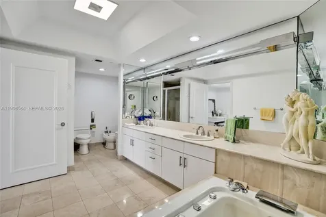 2000 Island Boulevard Aventura FL 33160