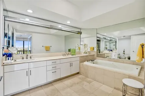 2000 Island Boulevard Aventura FL 33160