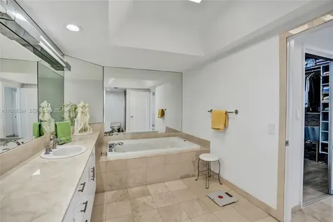 2000 Island Boulevard Aventura FL 33160