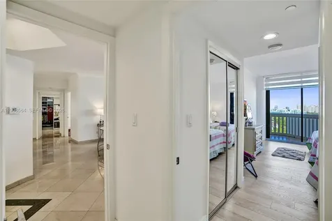 2000 Island Boulevard Aventura FL 33160