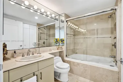 2000 Island Boulevard Aventura FL 33160