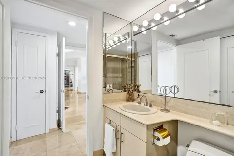 2000 Island Boulevard Aventura FL 33160