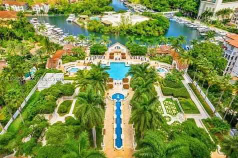 2000 Island Boulevard Aventura FL 33160
