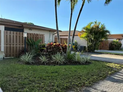 2050 SW 24th Circle Boynton Beach FL 33426