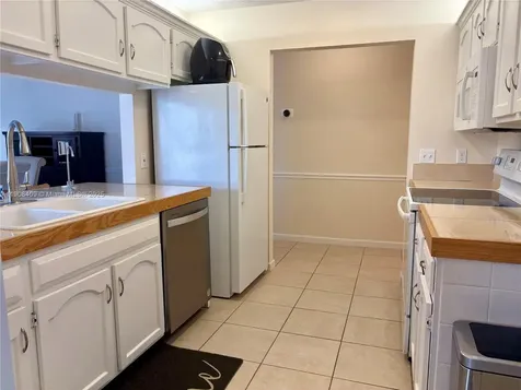 2050 SW 24th Circle Boynton Beach FL 33426