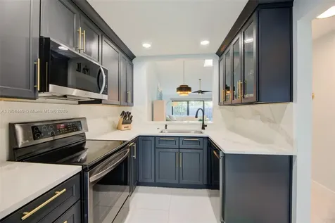 1524 Gabriel Street Hollywood FL 33020