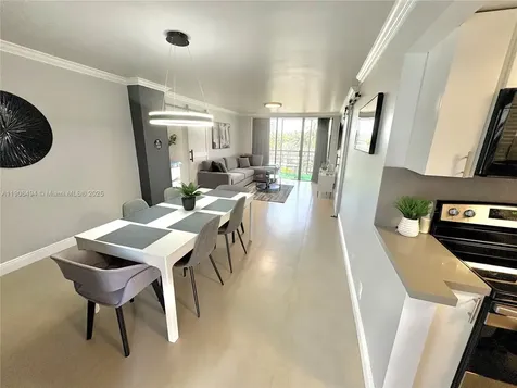 20500 W Country Club Drive Aventura FL 33180