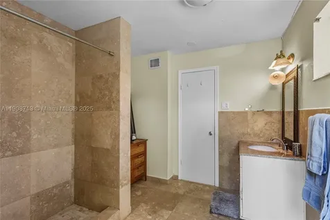 1875 Alamanda Drive North Miami FL 33181
