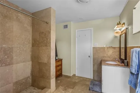 1875 Alamanda Drive North Miami FL 33181