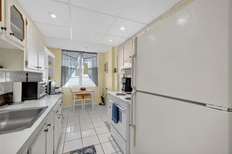 2901 NW 48th Avenue Lauderdale Lakes FL 33313