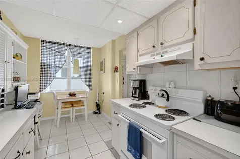 2901 NW 48th Avenue Lauderdale Lakes FL 33313