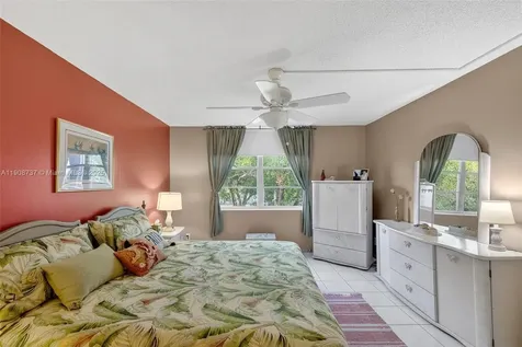2901 NW 48th Avenue Lauderdale Lakes FL 33313