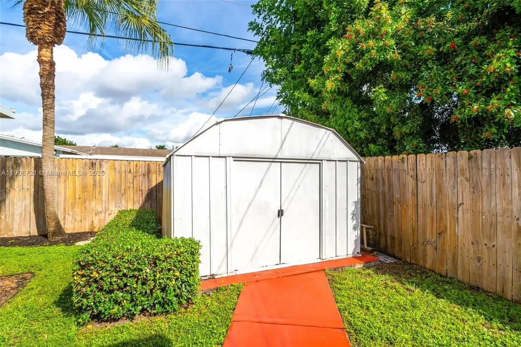 3061 SW 47th Street Fort Lauderdale FL 33312