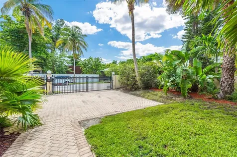 1051 NE 89th Street Miami FL 33138