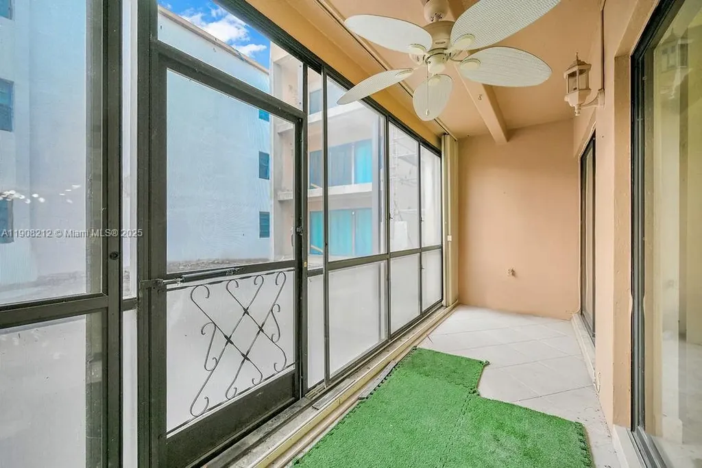 4020 N Hills Drive Hollywood FL 33021