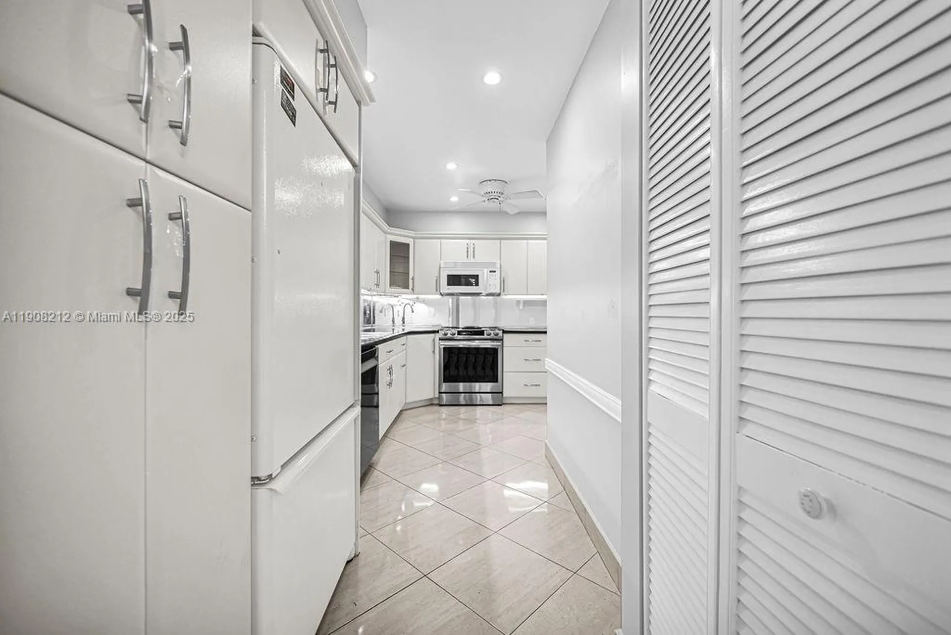 4020 N Hills Drive Hollywood FL 33021