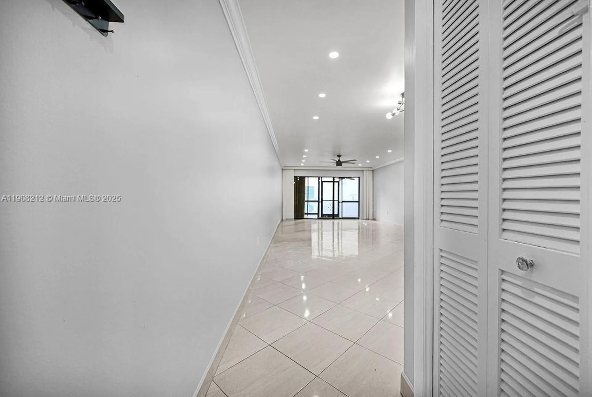 4020 N Hills Drive Hollywood FL 33021