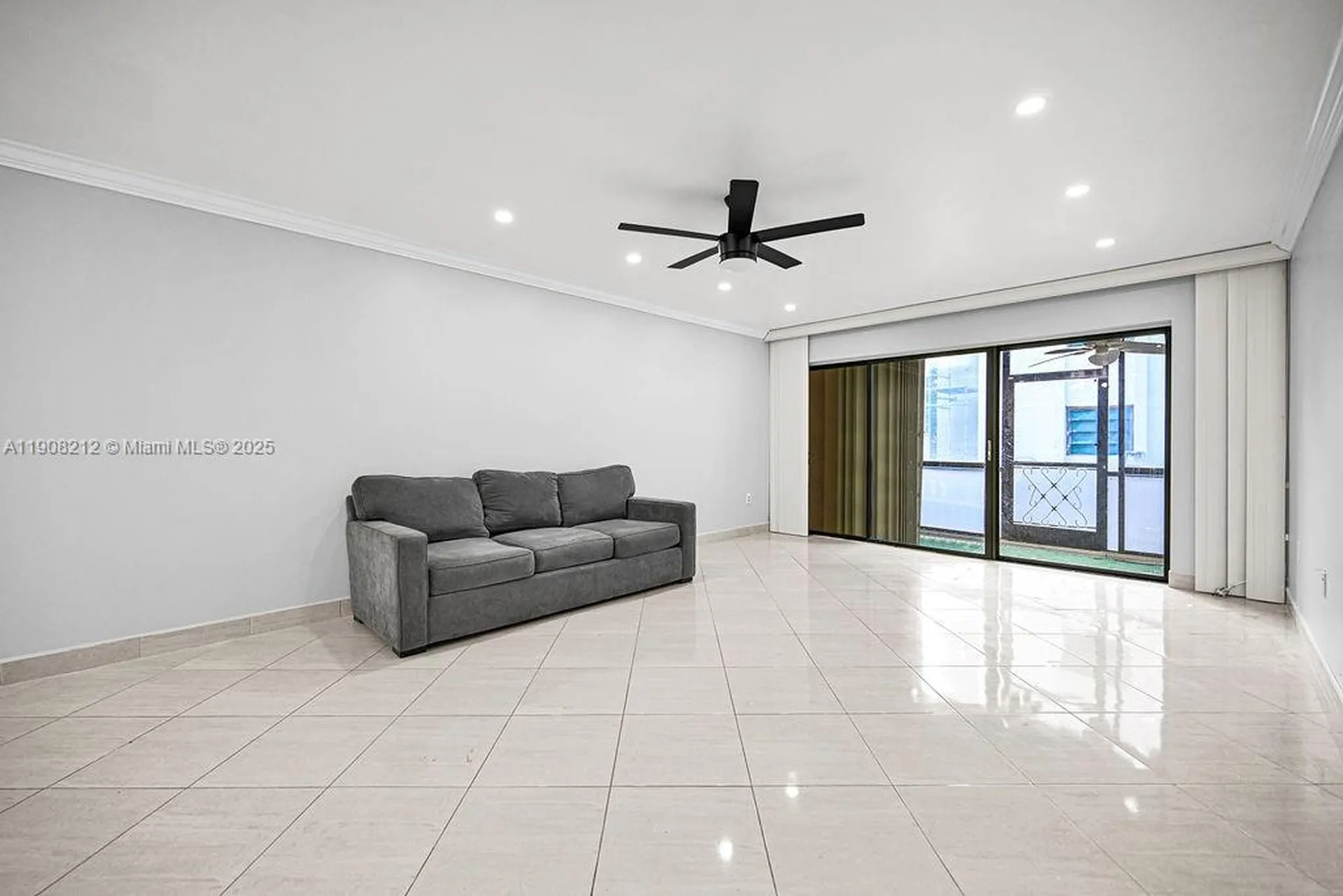 4020 N Hills Drive Hollywood FL 33021